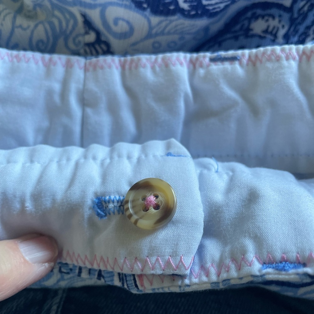 Lily Pulitzer Beaumont Shorts Men's 30R Blue Seashell Print Flat front Bermuda - Picture 13 of 15